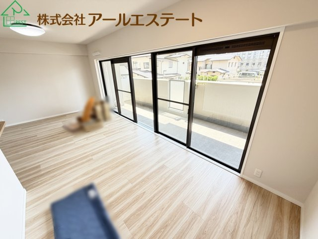 エンブレイス姫路下寺町　　JR「京口駅」徒歩6分の居間・リビング