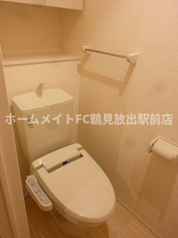大阪市鶴見区茨田大宮４丁目のハイツのトイレ