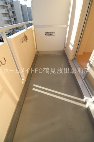 大阪市城東区放出西３丁目の賃貸マンションのバルコニー