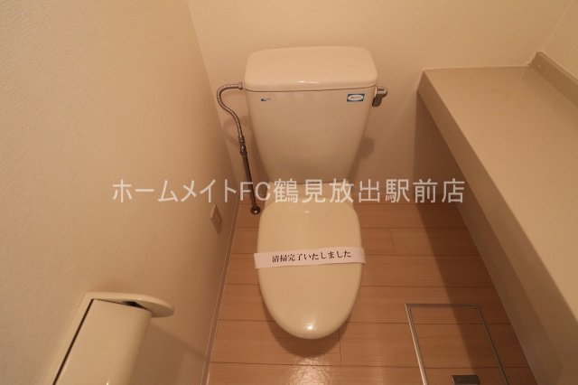 大阪市城東区放出西３丁目の賃貸マンションのトイレ