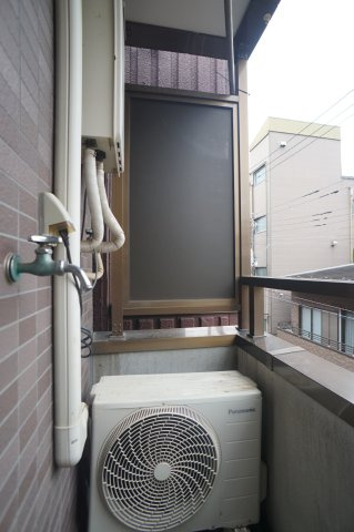 林泉ビルのバルコニー
