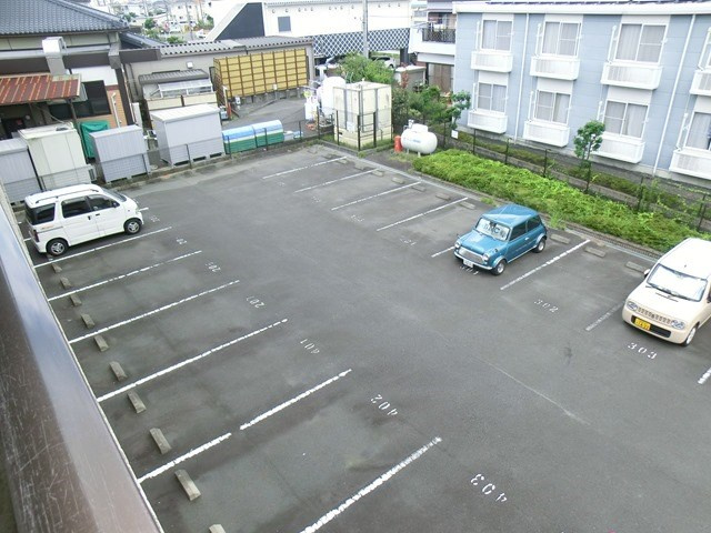 ノーヴァⅠ の駐車場