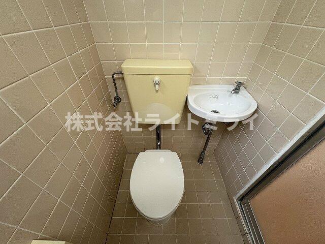 上野アパートメントのトイレ| 