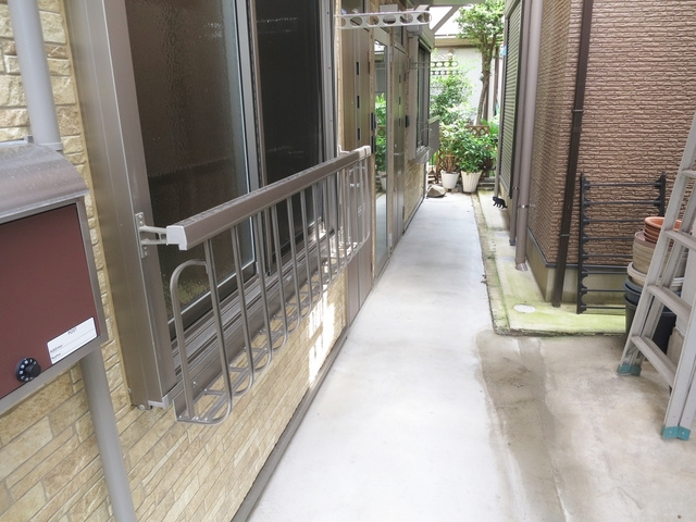 ウッドハウス彩のエントランス|入口はこちらからです。