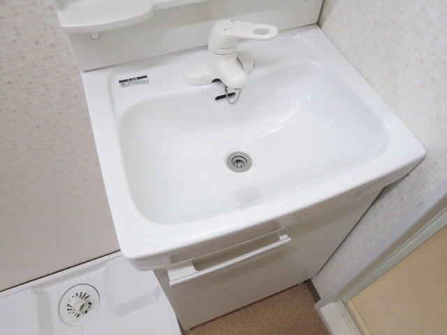 ウッドハウス彩の洗面所|独立洗面台完備！！