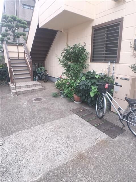 アズ新宿のエントランス