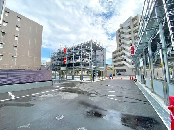 S-RESIDENCE茶屋ヶ坂Eastの駐車場