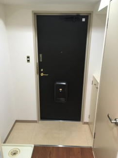 【玄関】 | グリーンハイツ | グリーンハイツ　３０２号室と同タイプの室内写真です。
