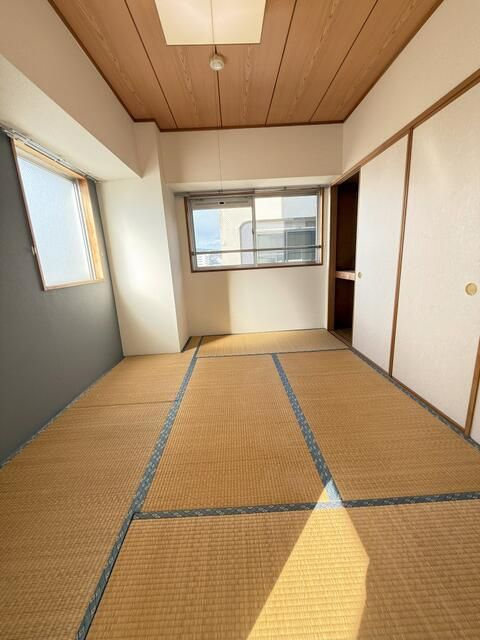 リエス新宿町の和室