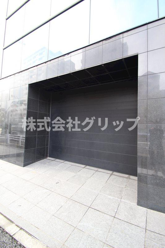 第20シグマビルディング関内の駐車場