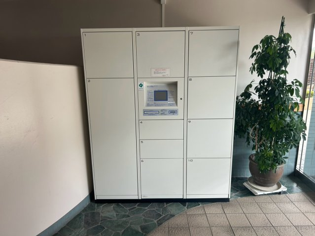 ロイヤルコンフォート日進の設備|【宅配ボックス】
◆不在時でも荷物を受け取ることができる宅配ボックス付きのマンションです♪　　　　　　　　　　　　　　　　　　　　　　　　　　　　　　　　　　　　　　　　　　　　　　　　　　　　　　　