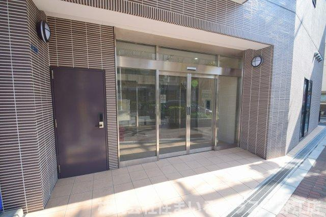 HR FRONT REGAL 新森のエントランス