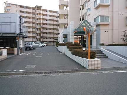 エンゼルハイム安芸中野の駐車場