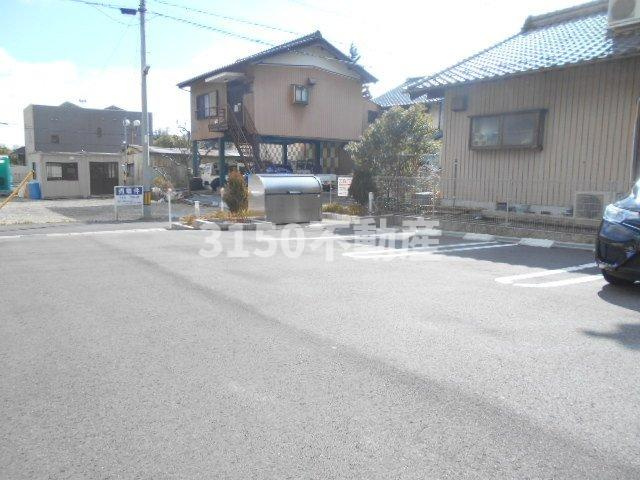 ペッレグリーノⅡの駐車場|カースペースがあります