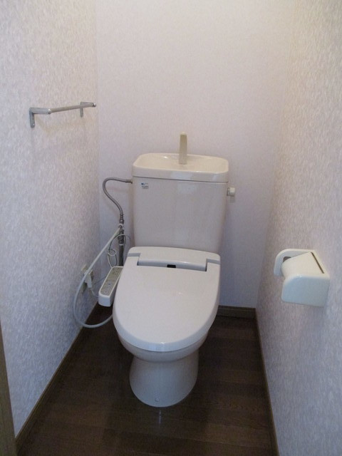 ピュアハウスのトイレ|ゆったりとした空間のトイレです