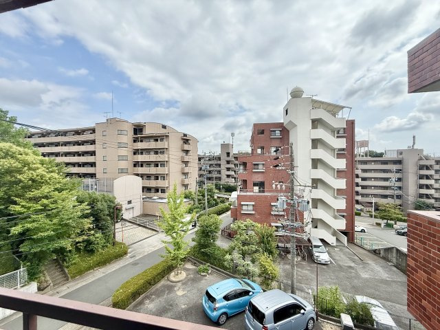 ライオンズマンション猫洞の展望