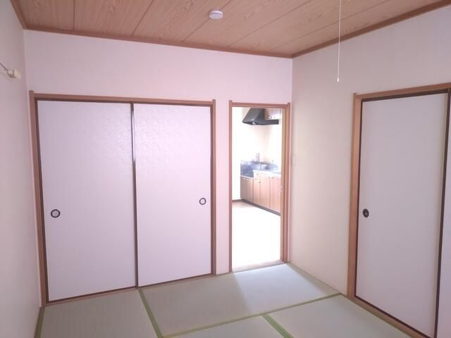 川崎市麻生区高石４丁目のアパートの収納