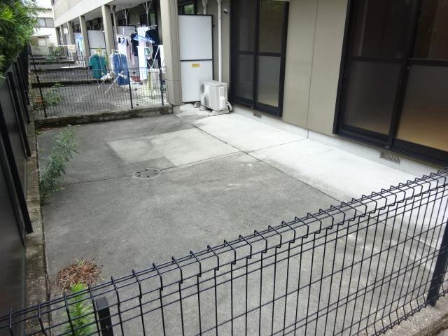 フィールドピアＥの庭|専用庭