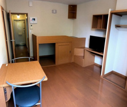 落ち着いて過ごせるお部屋なので、寝室にいかがでしょうか