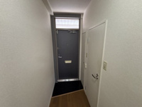 毎日通る玄関はこちらです