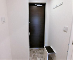 毎日通る玄関はこちらです