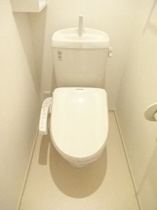 コンパクトで使いやすいトイレです