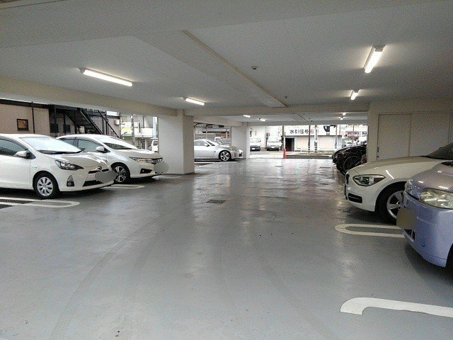 エトワールの駐車場