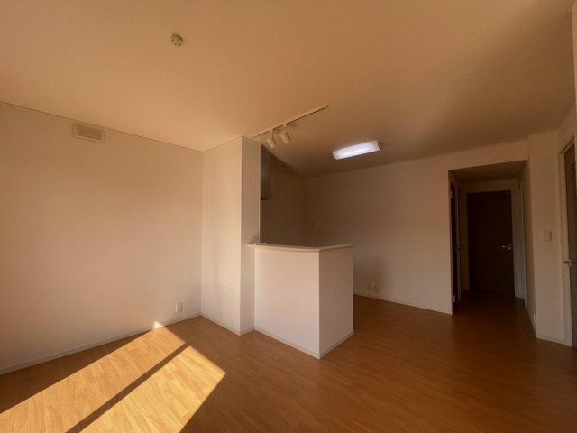 ＦＯＲＥＳＴＣＡＰＥたつのＡの居間・リビング