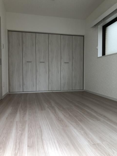 メゾネット四谷の寝室