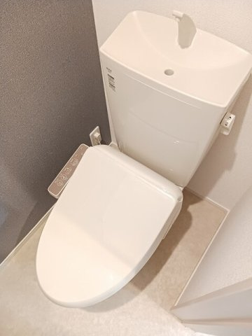 清潔感のあるトイレです