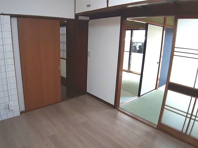 個人の部屋や寝室として使える洋室です