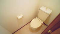 コンパクトで使いやすいトイレです