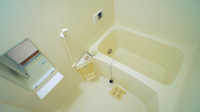 落ち着いた空間のお風呂です