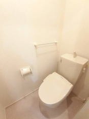 シンプルで使いやすいトイレです