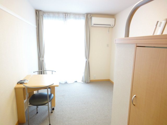 2F