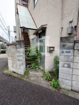 【エントランス】 | 大澤荘 | 落ち着いたエントランスです