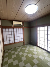 落ち着いて過ごせるお部屋なので、寝室にいかがでしょうか