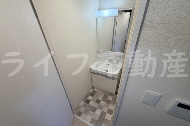 ファステート東大阪アダマスの洗面所