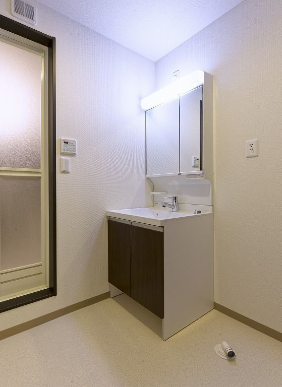フジパレス西加賀屋の独立洗面台