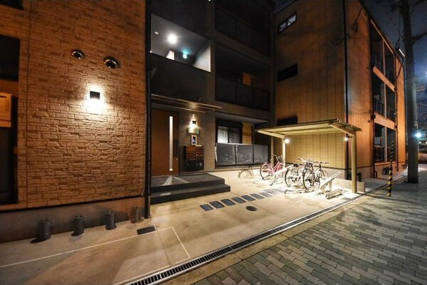 アバンティオ平野市町のロビー