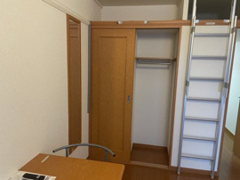 明るい室内です