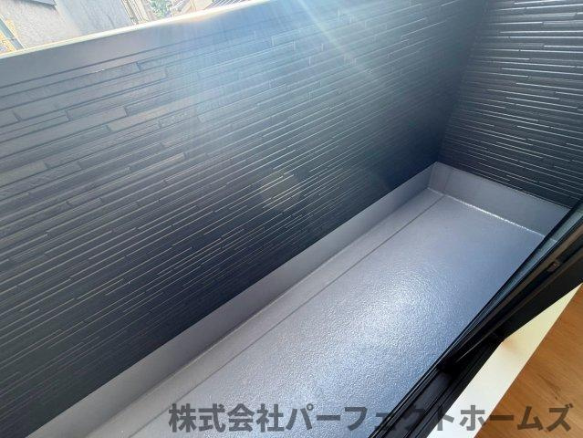 成田東が丘新築戸建てのバルコニー|バルコニーからの眺めを楽しみながら食事をしませんか