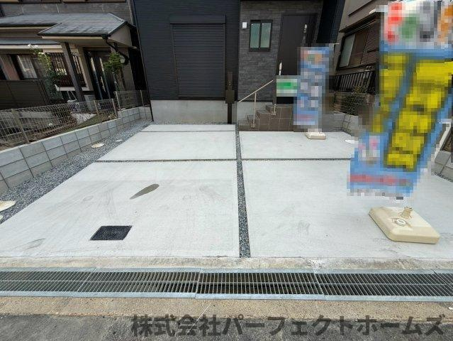 成田東が丘新築戸建ての駐車場|駐車場に車を止められます