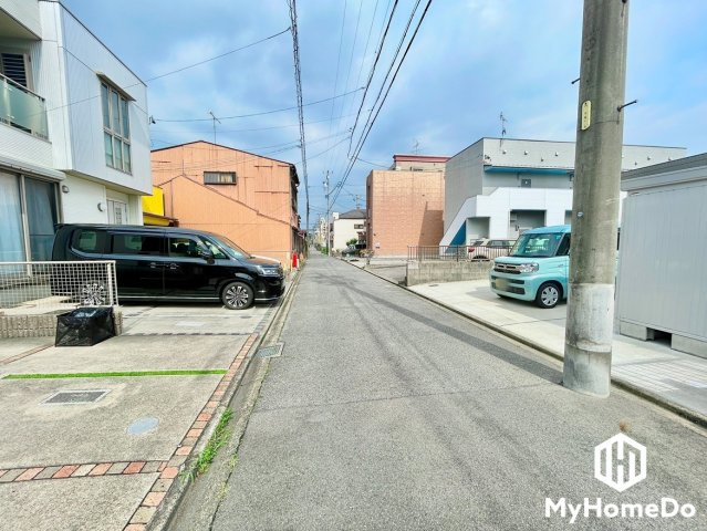 守山区鳥羽見1丁目の前面道路含む現地写真