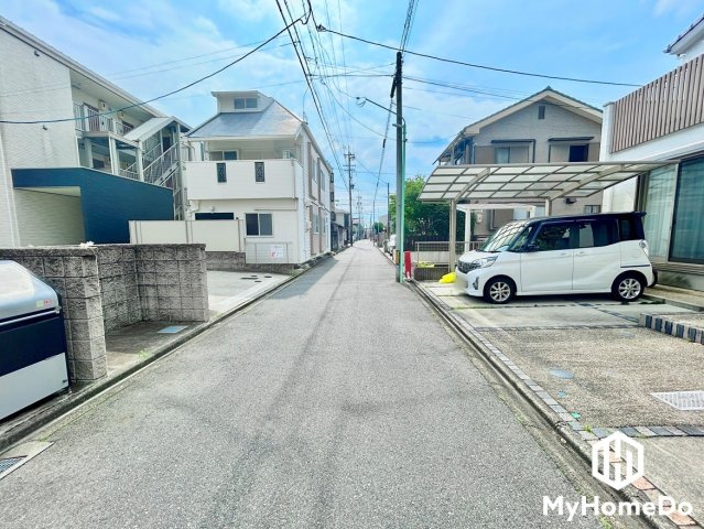 守山区鳥羽見1丁目の前面道路含む現地写真