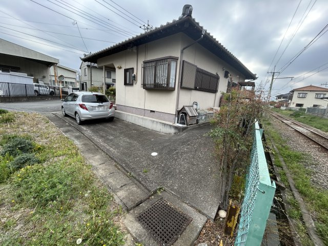 中古一戸建て　高崎市吉井町吉井の駐車場