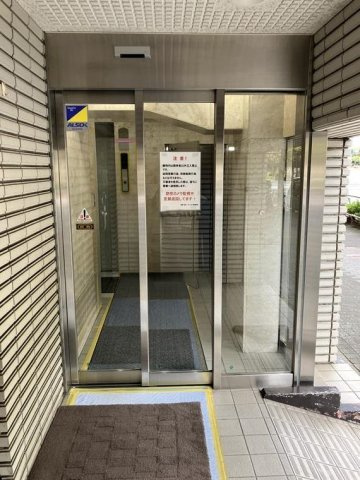 四谷フラワーマンションのロビー
