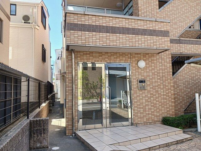 メープル神戸住吉のエントランス