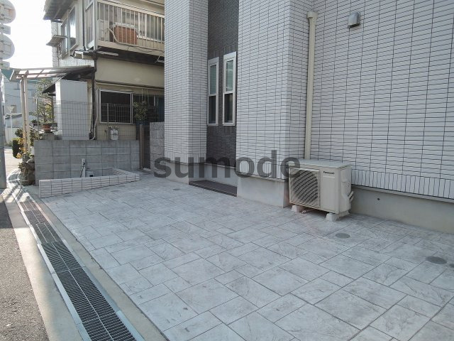 YOSHIDAマンションの駐車場