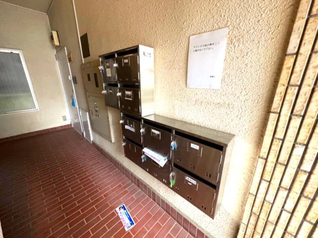 渡辺マンションのエントランス